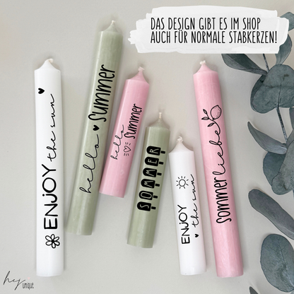 Kerzenfolie Sommer kurze Kerzen Warum du unsere Kerzenfolie lieben wirst:  ✔ Edle Premium-Folie mit hochwertiger Optik  ✔ Speziell für Kerzen entwickelt   ✔ Aktivierung des Klebers ganz einfach mit Wasser   ✔ Wischfest und langlebig bei sorgfältiger Verarbeitung  ✔ Besonders elastisch – passt sich Kerzenoberfläche optimal an  ✔ Gewerblich nutzbar – keine zusätzliche Lizenz nötig