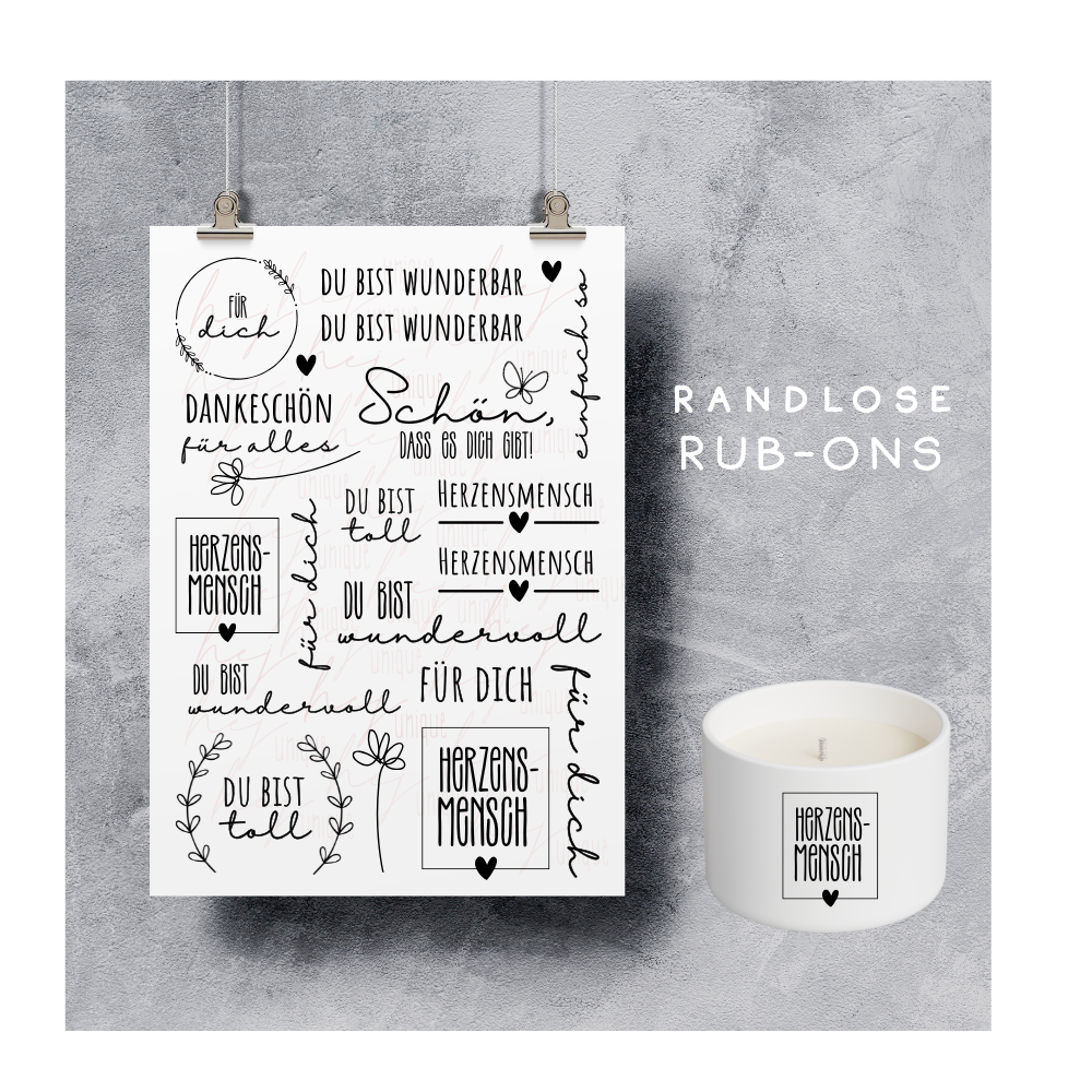 Rub On Aufkleber Herzensmensch A5 Warum du unsere Rub-Ons lieben wirst:  ✔ Randloser Premium-Look   ✔ Besondere Haptik   ✔ Präzise Platzierung dank transparenter Trägerfolie  ✔ Wasser- und kratzfest // Hitze- und UV-beständig   ✔ Starke Haftung auf Glas, Keramik, Holz, Raysin u.v.m.  ✔ Langlebig und hochwertig verarbeitet  ✔ Auch gewerblich nutzbar – keine zusätzliche Lizenz nötig
