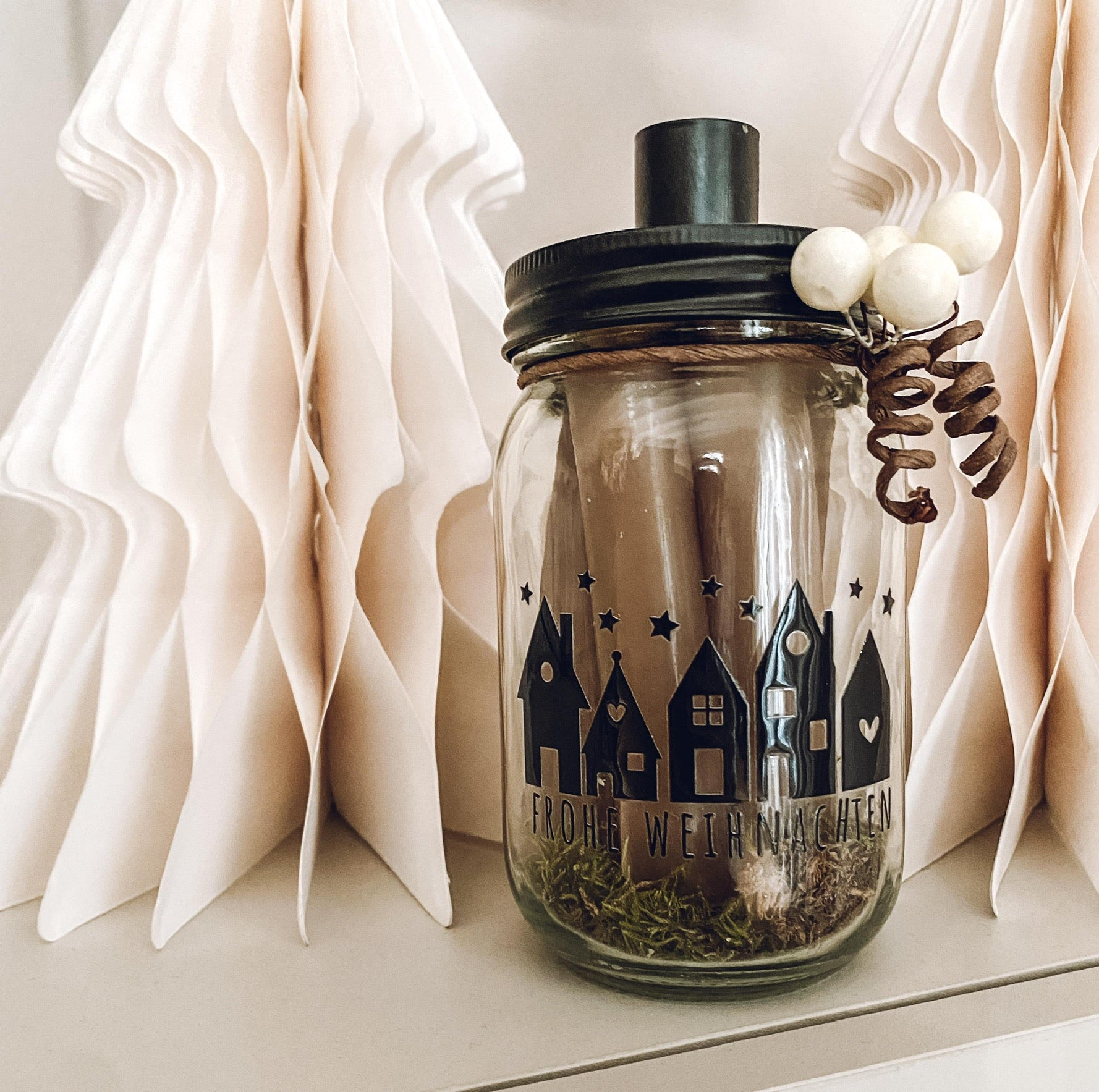 Rub On Aufkleber Lichthäuser A5 Warum du unsere Rub-Ons lieben wirst:  ✔ Randloser Premium-Look   ✔ Besondere Haptik   ✔ Präzise Platzierung dank transparenter Trägerfolie  ✔ Wasser- und kratzfest // Hitze- und UV-beständig   ✔ Starke Haftung auf Glas, Keramik, Holz, Raysin u.v.m.  ✔ Langlebig und hochwertig verarbeitet  ✔ Auch gewerblich nutzbar – keine zusätzliche Lizenz nötig