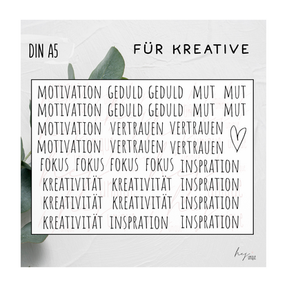 Kerzenfolie Nimm Dir was du brauchst ALLE Varianten Warum du unsere Kerzenfolie lieben wirst:  ✔ Edle Premium-Folie mit hochwertiger Optik  ✔ Speziell für Kerzen entwickelt   ✔ Aktivierung des Klebers ganz einfach mit Wasser   ✔ Wischfest und langlebig bei sorgfältiger Verarbeitung  ✔ Besonders elastisch – passt sich Kerzenoberfläche optimal an  ✔ Gewerblich nutzbar – keine zusätzliche Lizenz nötig