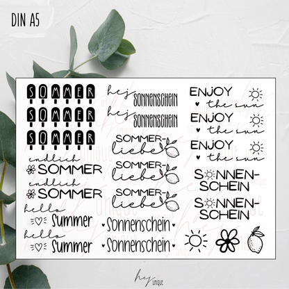 Kerzenfolie Sommer kurze Kerzen Warum du unsere Kerzenfolie lieben wirst:  ✔ Edle Premium-Folie mit hochwertiger Optik  ✔ Speziell für Kerzen entwickelt   ✔ Aktivierung des Klebers ganz einfach mit Wasser   ✔ Wischfest und langlebig bei sorgfältiger Verarbeitung  ✔ Besonders elastisch – passt sich Kerzenoberfläche optimal an  ✔ Gewerblich nutzbar – keine zusätzliche Lizenz nötig