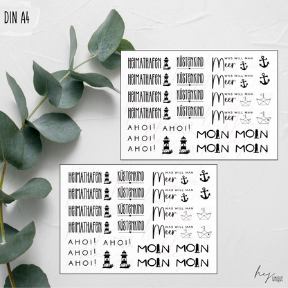 Kerzenfolie Heimathafen kurze Kerzen Warum du unsere Kerzenfolie lieben wirst:  ✔ Edle Premium-Folie mit hochwertiger Optik  ✔ Speziell für Kerzen entwickelt   ✔ Aktivierung des Klebers ganz einfach mit Wasser   ✔ Wischfest und langlebig bei sorgfältiger Verarbeitung  ✔ Besonders elastisch – passt sich Kerzenoberfläche optimal an  ✔ Gewerblich nutzbar – keine zusätzliche Lizenz nötig