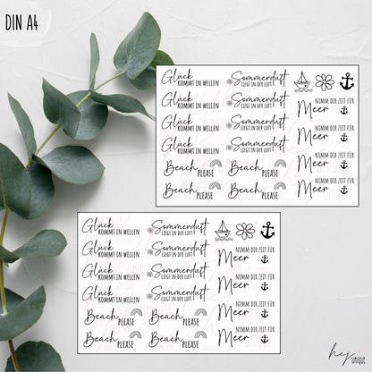 Kerzenfolie Maritim kurze Kerzen Warum du unsere Kerzenfolie lieben wirst:  ✔ Edle Premium-Folie mit hochwertiger Optik  ✔ Speziell für Kerzen entwickelt   ✔ Aktivierung des Klebers ganz einfach mit Wasser   ✔ Wischfest und langlebig bei sorgfältiger Verarbeitung  ✔ Besonders elastisch – passt sich Kerzenoberfläche optimal an  ✔ Gewerblich nutzbar – keine zusätzliche Lizenz nötig