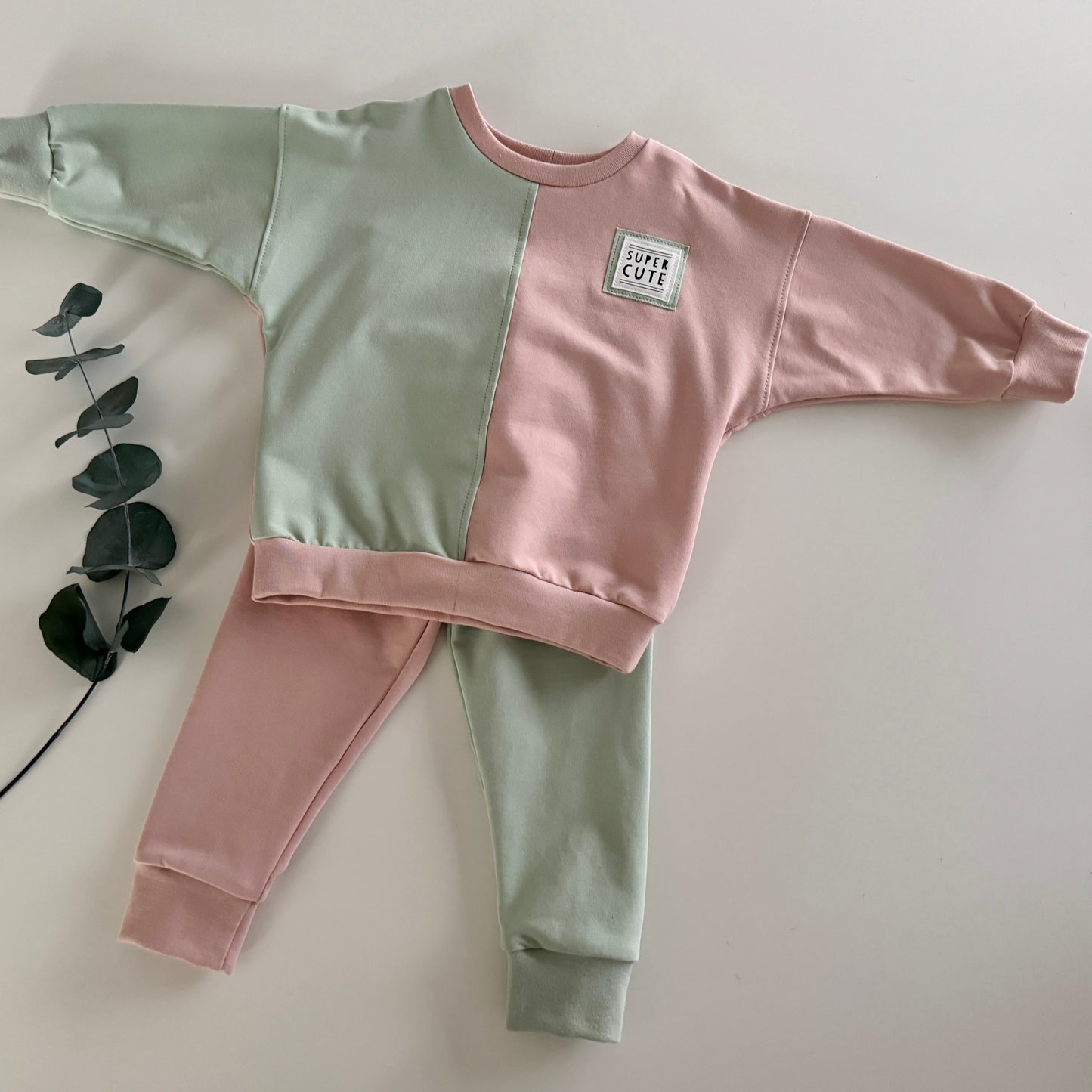 Jogging Set *Pastell-Liebe* | Oversize Pullover und Pants | Bio-Baumwolle | Unikat | Gr. 86