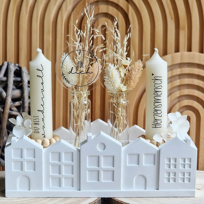 Kerzenfolie Herzensmensch kurze Kerzen Warum du unsere Kerzenfolie lieben wirst:  ✔ Edle Premium-Folie mit hochwertiger Optik  ✔ Speziell für Kerzen entwickelt   ✔ Aktivierung des Klebers ganz einfach mit Wasser   ✔ Wischfest und langlebig bei sorgfältiger Verarbeitung  ✔ Besonders elastisch – passt sich Kerzenoberfläche optimal an  ✔ Gewerblich nutzbar – keine zusätzliche Lizenz nötig